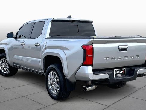 Used 2025 Toyota Tacoma Limited image 11