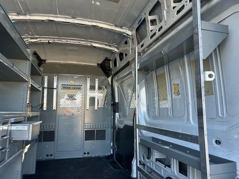 Used 2017 Ford Transit 250 148 High Roof RWD image 18