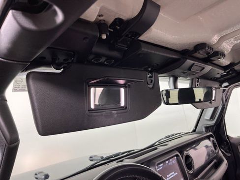 Used 2022 Jeep Gladiator Sport image 28