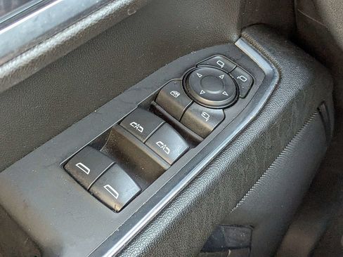 Used 2025 GMC Sierra 1500 SLT RWD image 26