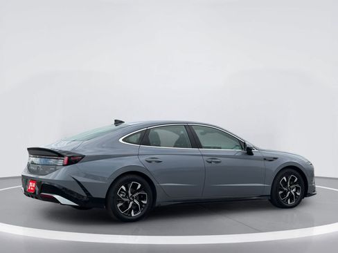 Used 2025 Hyundai Sonata SEL AWD/4WD image 6