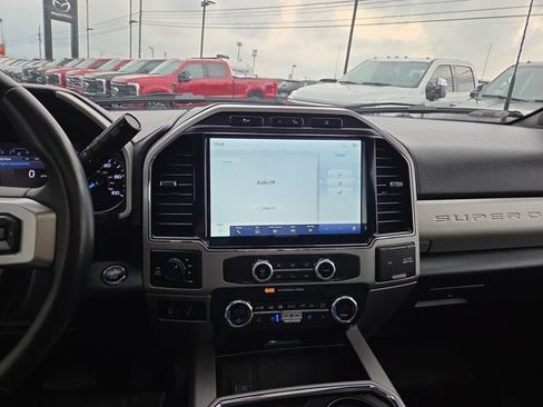 Used 2022 Ford F250 Lariat w/ Tremor Off-Road Package AWD/4WD image 17