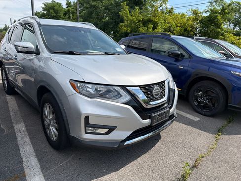 Used 2018 Nissan Rogue SV w/ Premium Package AWD/4WD image 28