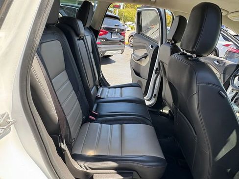 Used 2019 Ford Escape SEL image 19