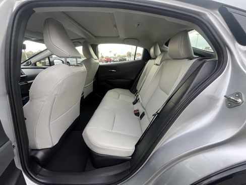 Used 2024 Toyota Prius Limited w/ Limited Premium Package image 9