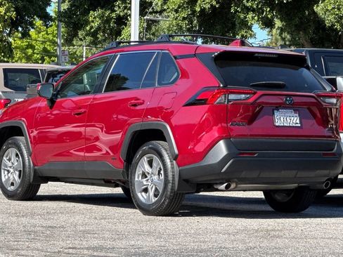 Certified 2024 Toyota RAV4 LE AWD/4WD image 5