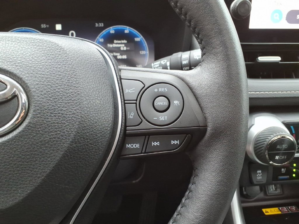 Used 2023 Toyota RAV4 Limited AWD/4WD image 19