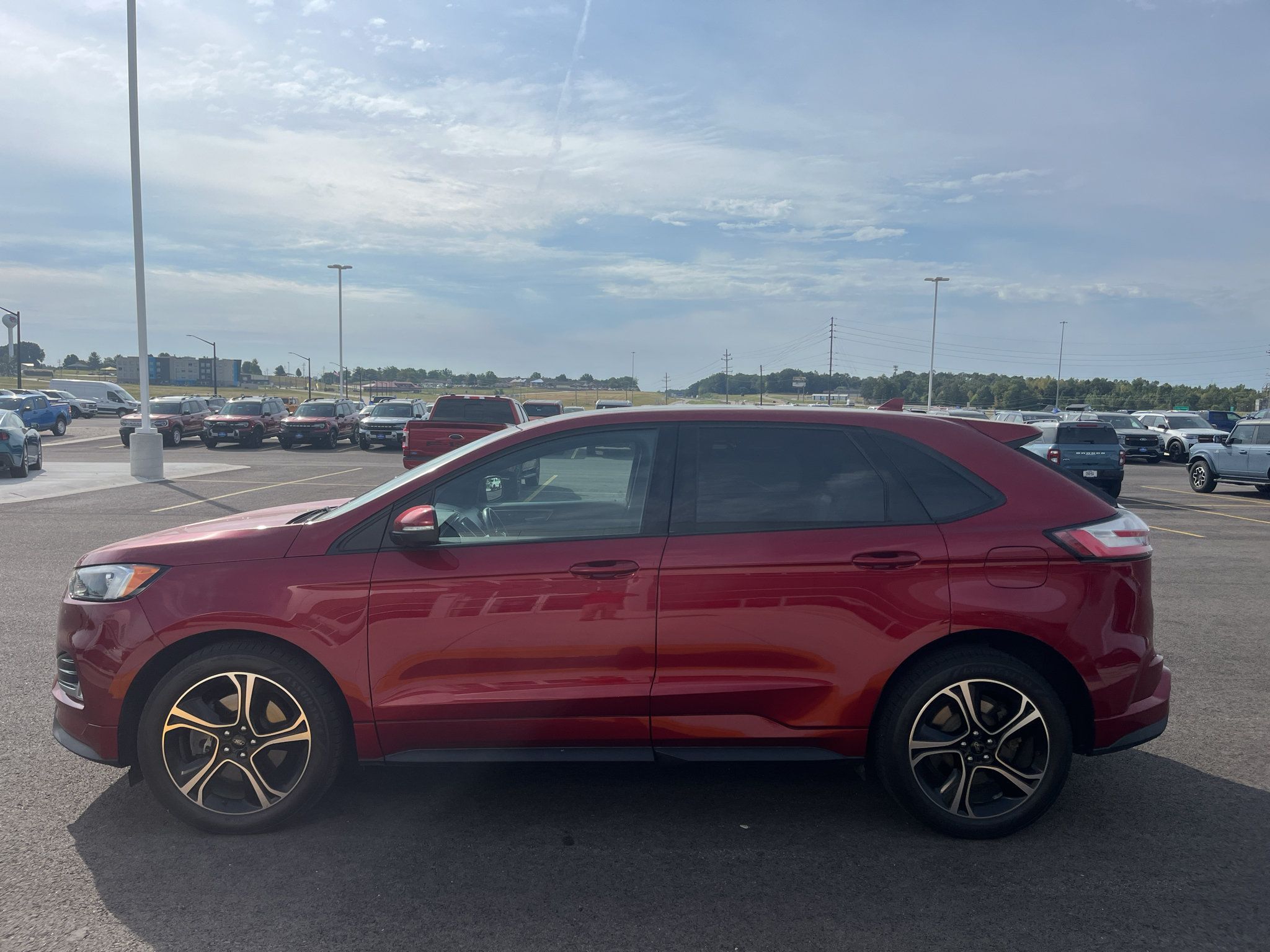 Used 2019 Ford Edge ST AWD/4WD image 17