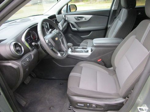 Used 2023 Chevrolet Blazer LT image 16