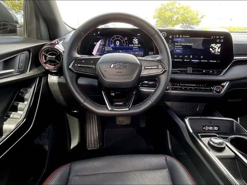 Certified 2025 Chevrolet Equinox RS w/ Safety and Technology Package FWD image 8