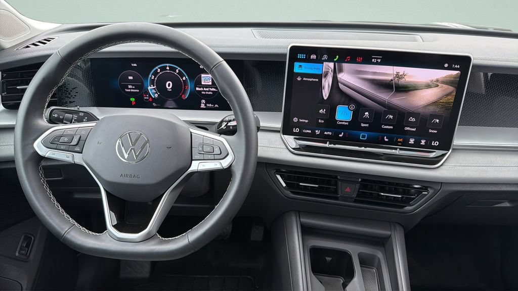 New 2026 Volkswagen Tiguan SE AWD/4WD image 17