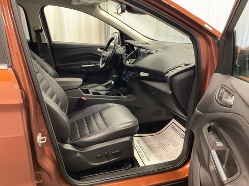 Used 2017 Ford Escape Titanium w/ Canadian Touring Package AWD/4WD image 29