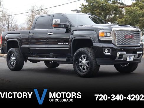 Used 2017 GMC Sierra 2500 Denali w/ Duramax Plus Package image 1