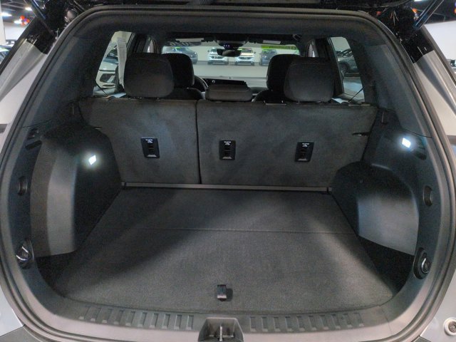 Used 2026 Chevrolet Equinox LT w/ Safety and Technology Package FWD image 12