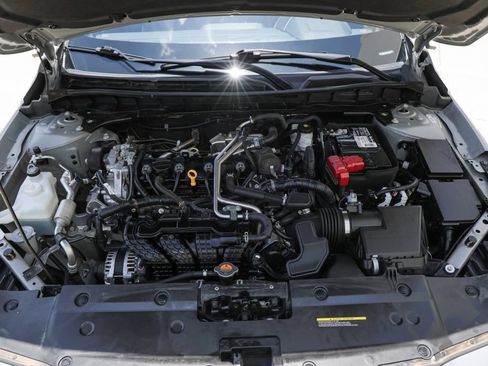 Used 2023 Nissan Altima 2.5 SL FWD image 18