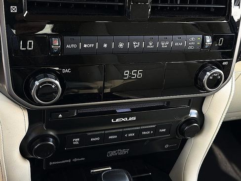 Used 2022 Lexus GX 460 Premium AWD/4WD image 17