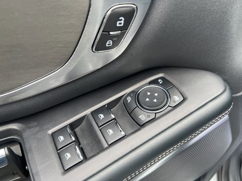 Used 2025 Ford Expedition Platinum AWD/4WD image 34