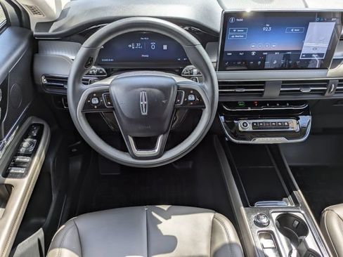 Certified 2023 Lincoln Corsair FWD image 16