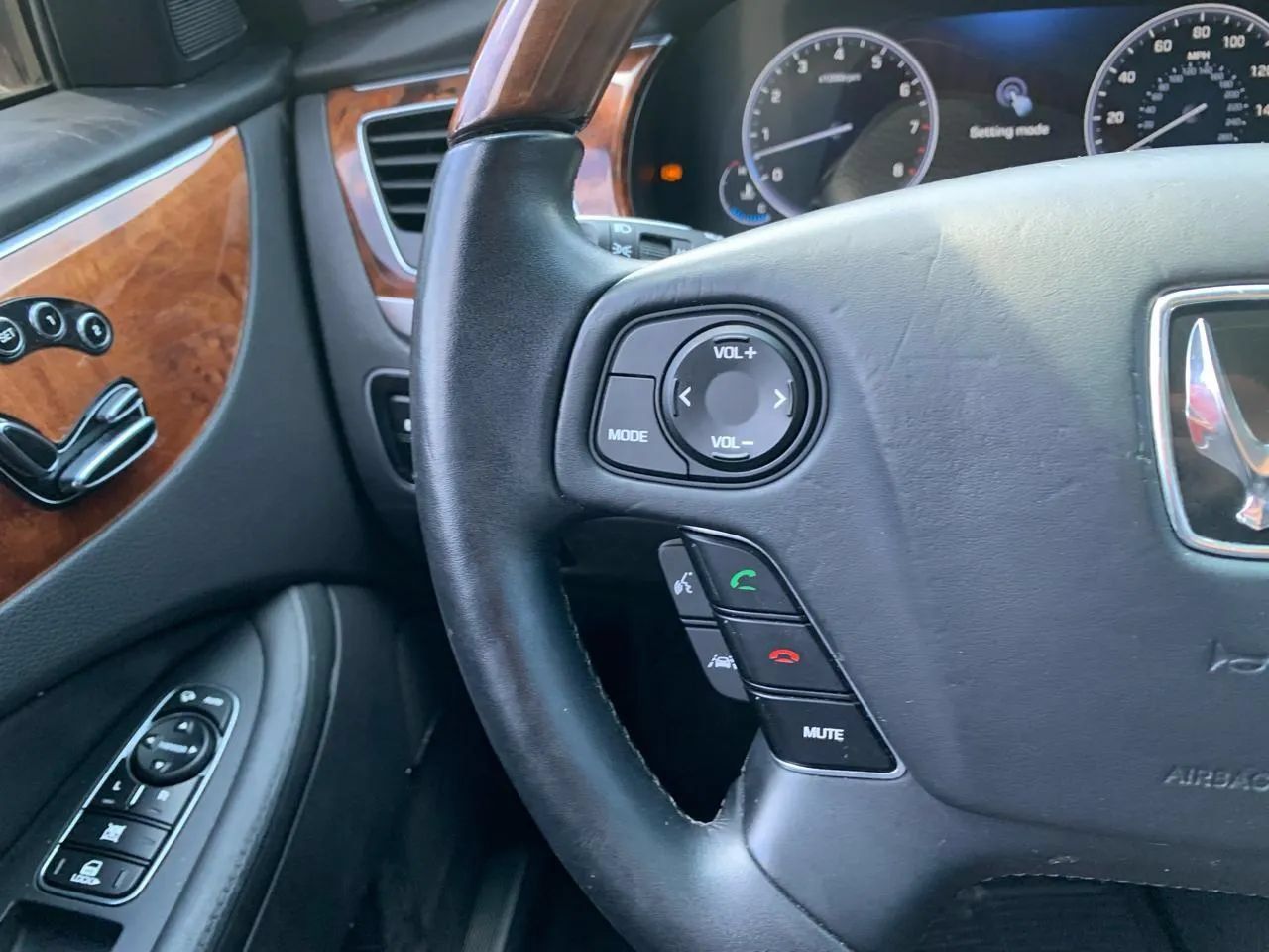 Used 2014 Hyundai Equus Ultimate RWD image 18