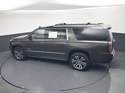 Used 2019 GMC Yukon XL Denali w/ Denali Ultimate Package RWD image 31