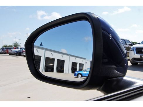 Certified 2025 Nissan Kicks SR w/ Illumination Package FWD image 10