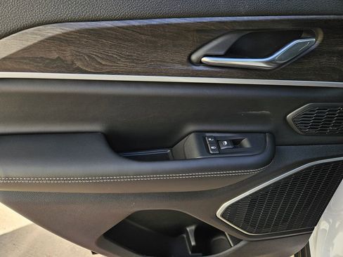 New 2026 Jeep Grand Cherokee Limited w/ Limited Altitude Package image 15