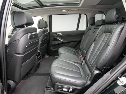 Used 2026 BMW X7 xDrive40i w/ Premium Package AWD/4WD image 16