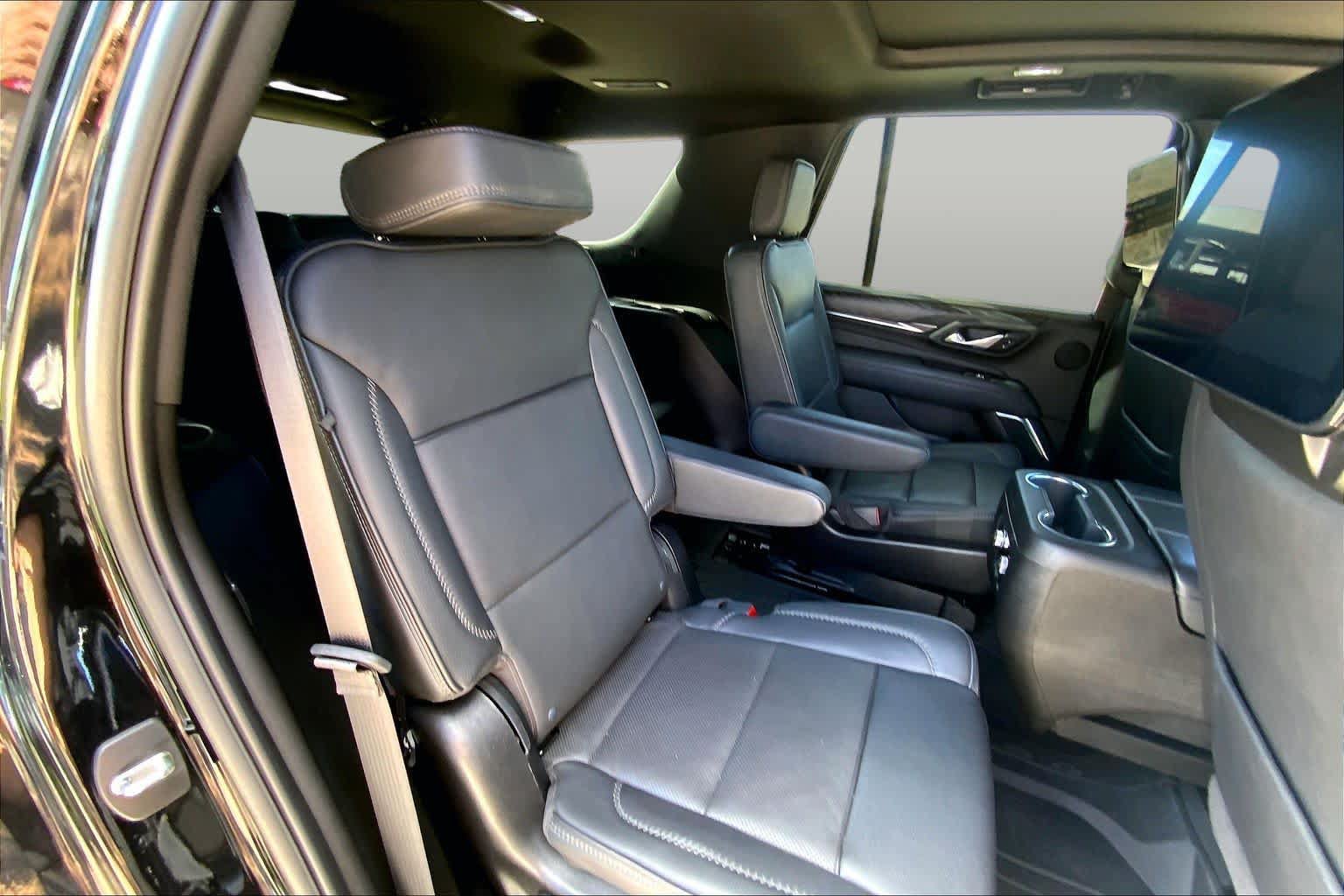 Used 2024 GMC Yukon Denali AWD/4WD image 18
