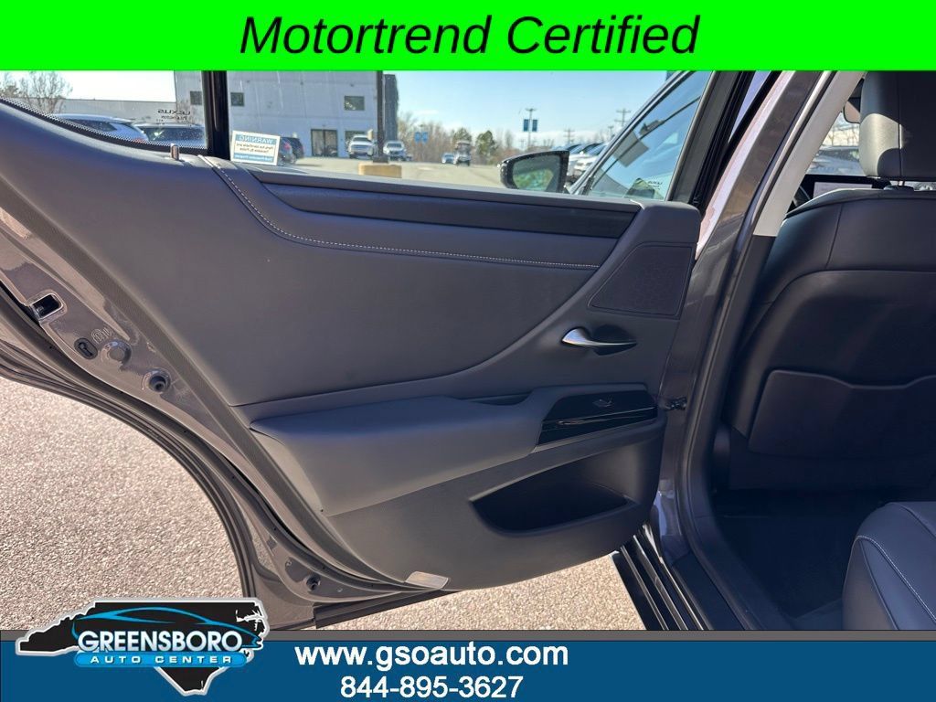 Used 2023 Lexus ES 250 w/ Premium Package AWD/4WD image 22
