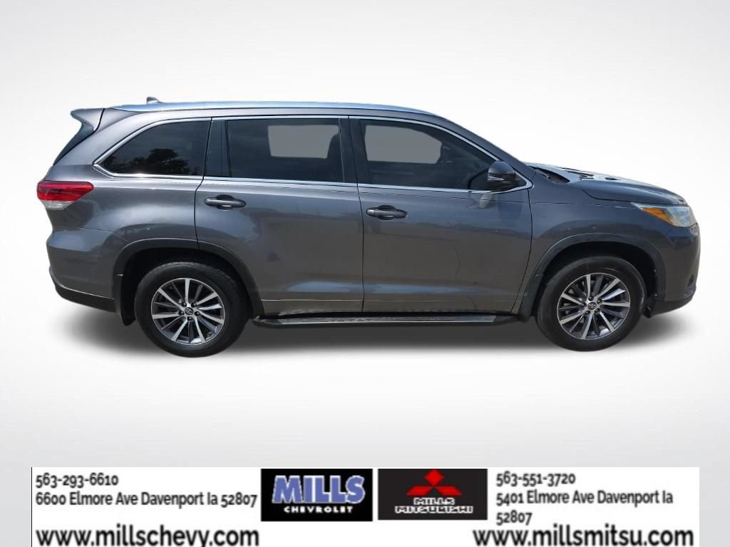 Used 2018 Toyota Highlander XLE FWD image 6