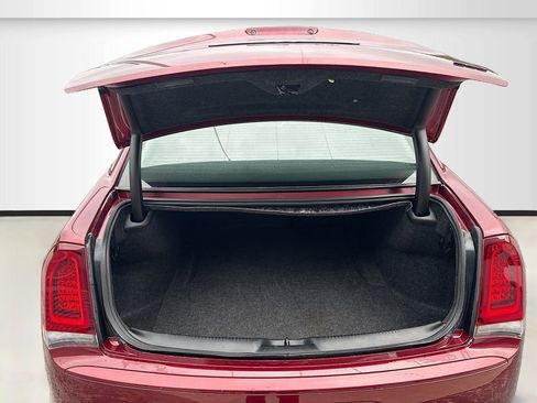 Used 2022 Chrysler 300 Touring w/ Sport Appearance Package RWD image 25