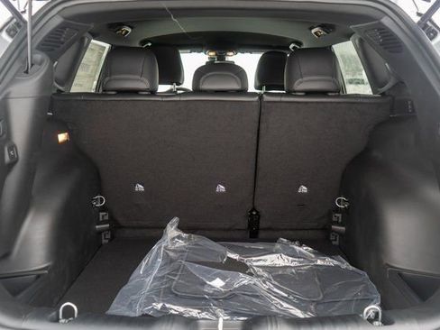 New 2026 Jeep Compass Limited image 8