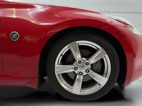 Used 2009 Nissan 370Z Touring image 34