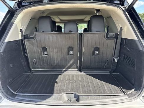 Used 2023 Nissan Pathfinder Platinum w/ Cargo Package AWD/4WD image 14