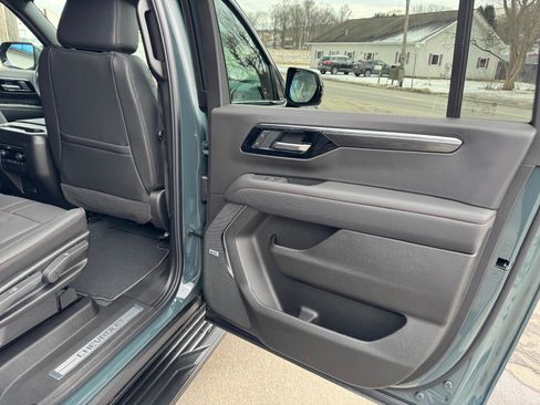 New 2026 Chevrolet Suburban RST image 49