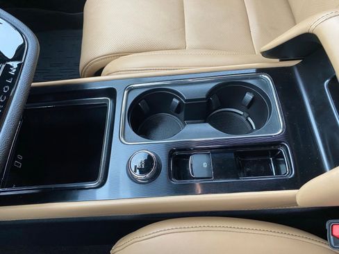 Used 2021 Lincoln Corsair Reserve w/ Equipment Group 201A image 15