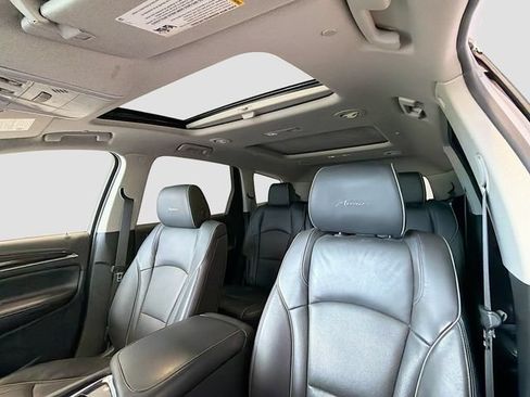 Used 2020 Buick Enclave Avenir w/ Avenir Technology Package AWD/4WD image 20