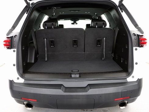Used 2023 Chevrolet Traverse LT image 29