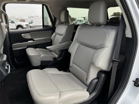 Certified 2025 Ford Expedition Active image 30