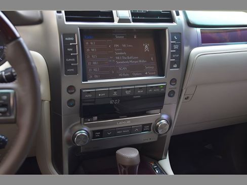 Used 2015 Lexus GX 460 w/ Premium Package AWD/4WD image 21