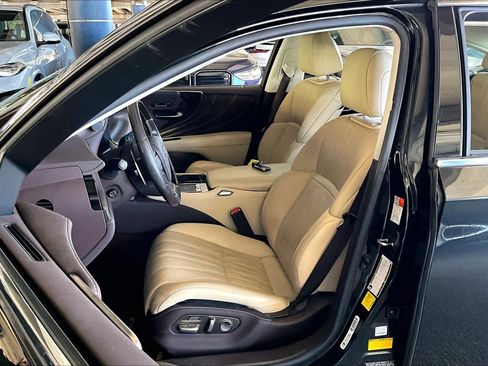 Used 2019 Lexus LS 500 image 7