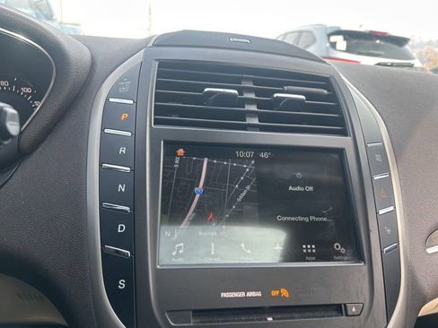 Used 2017 Lincoln MKC Reserve image 27