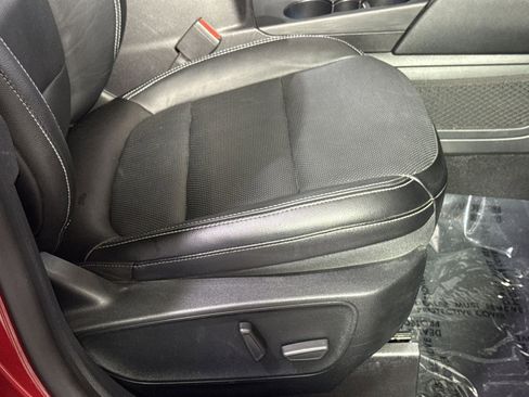 Used 2020 Ford Escape Titanium image 36