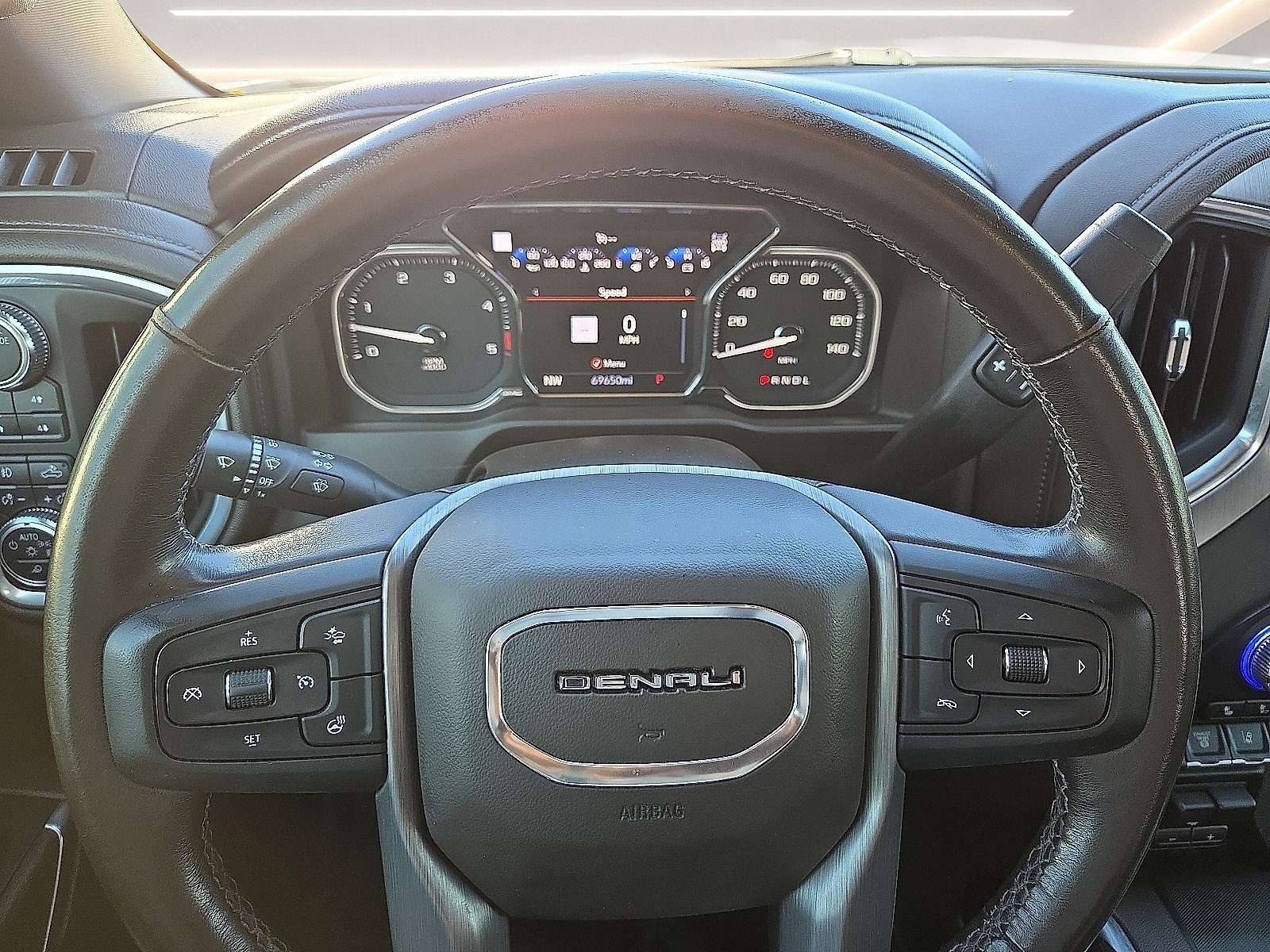 Used 2022 GMC Sierra 2500 Denali AWD/4WD image 4