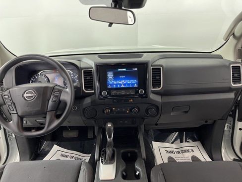Used 2024 Nissan Frontier SV image 33