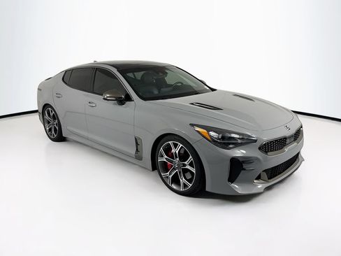 Used 2020 Kia Stinger GT2 RWD image 3