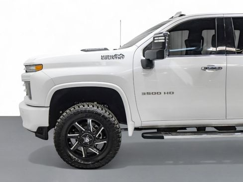 Used 2022 Chevrolet Silverado 3500 High Country image 11