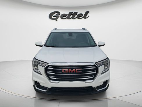 Used 2024 GMC Terrain SLT FWD image 2