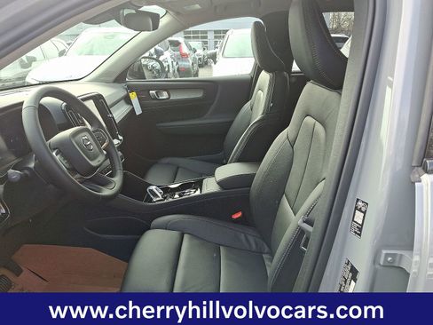 New 2026 Volvo XC40 B5 Ultra w/ Protection Package Premier image 10