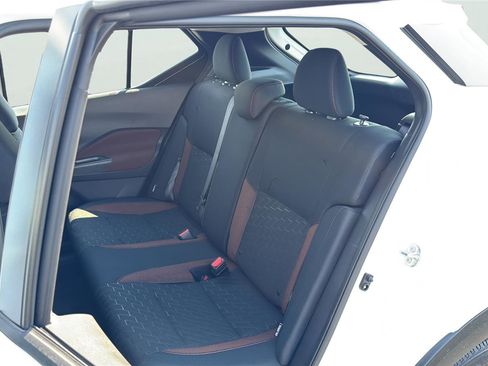Used 2023 Nissan Kicks SR FWD image 12